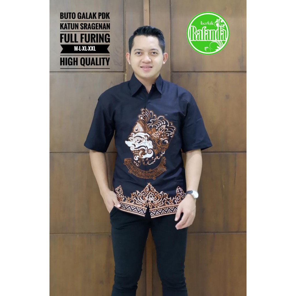 BUTO GALAK RAFANDA BATIKSOLOAMANAH BAJU KEMEJA BATIK SOLO PRIA LENGAN PANJANG PENDEK LAPIS FURING ATASAN BATIK PREMIUM MODERN KATUN HALUS KARISMA MERAH ALBANI MAHKOTA BUNGA SATRIO SAE PRAKARYA NAGA BIRU BRAHMANA BIRU PROBOSETO ARESHA MAHKOTA PITA WAYANG