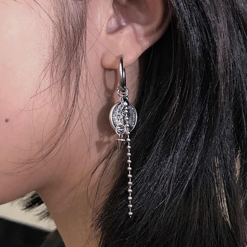 19093Metal Portrait Round Tassel Chain Earrings，Personality fashion earrings earrings