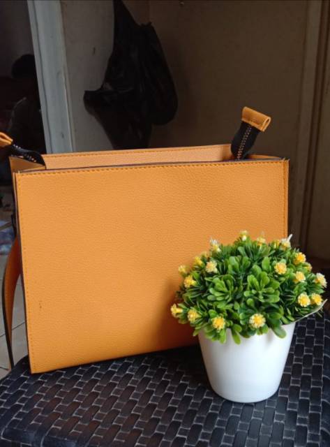 INDY BAG YELLOW GRATIS INISIAL NAMA