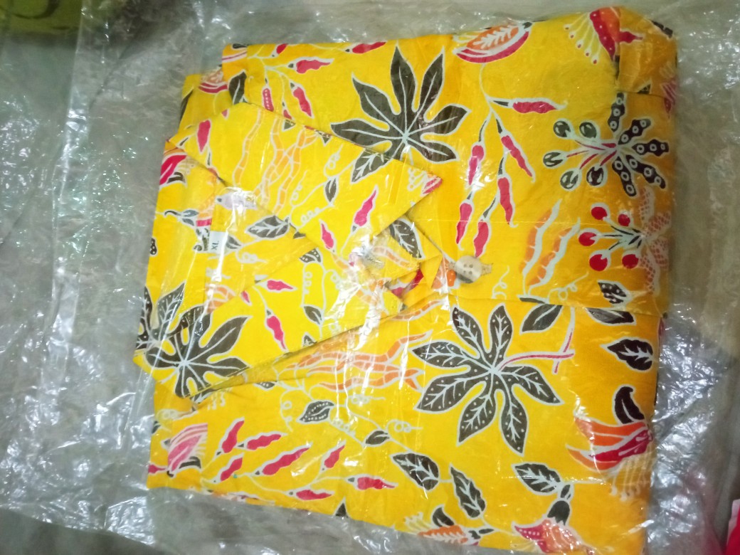 Hem Batik Panjang Anak Kuning