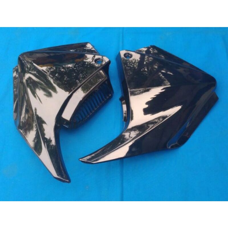 COVER SAMBUNGAN BOX ACCU SAMPING KIRI KANAN HONDA MEGAPRO NEW MONOSHOCK 2010 2015 COVER BOX AKI