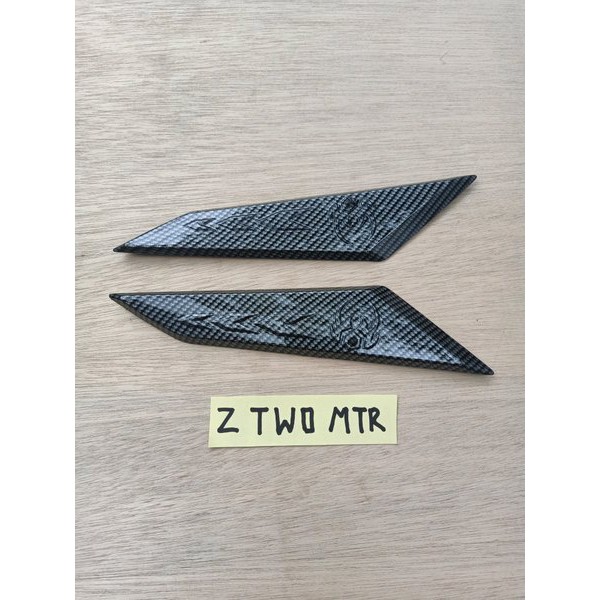 variasi pijakan kaki PCX black carbon Cover samping pijakan kaki pcx150