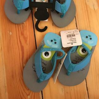  Sandal anak Nevada  x Disney Shopee Indonesia