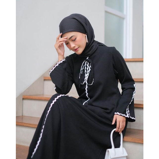 Abaya Hitam BY DNL Luxury