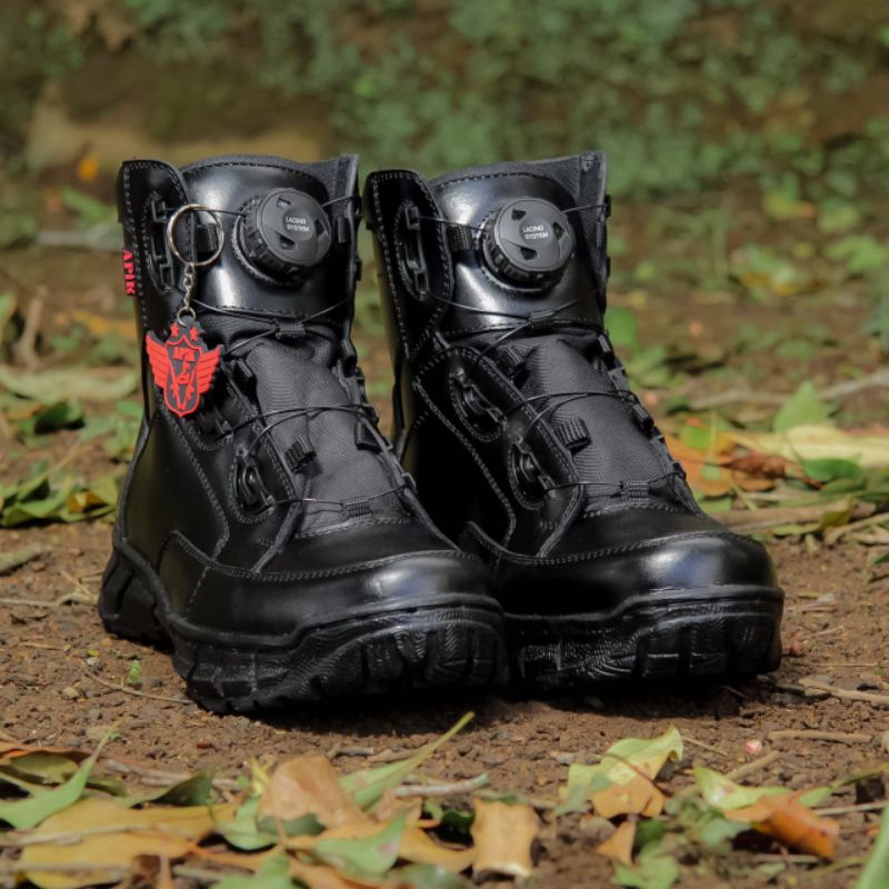 SEPATU PDL TALI PUTAR POLANTAS MODEL TERBARU MERK APIK BAHAN KULIT SAPI ASLI SEPATU PDL DINAS LAPANGAN TNI POLRI SECURITY SATPAM SEPATU BOOTS MOTOR PRIA DAN WANITA