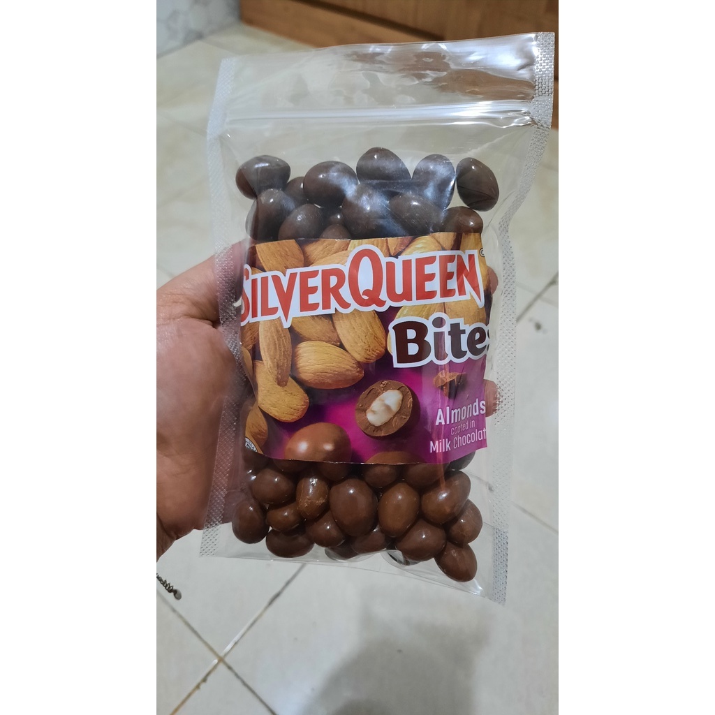 

Coklat Silverqueen Bites Almond