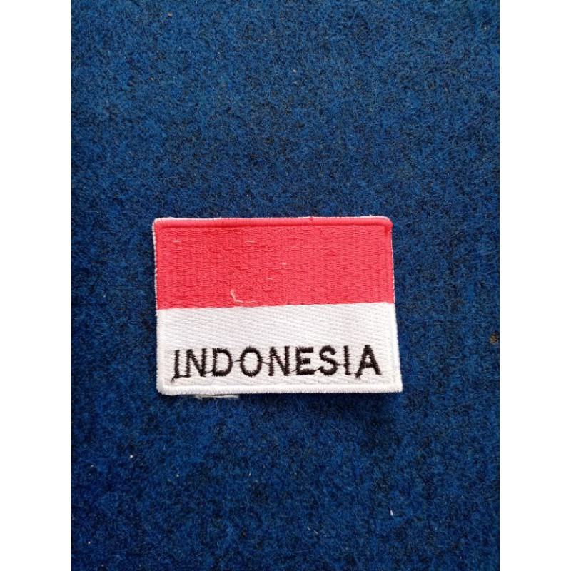

badge merah putih