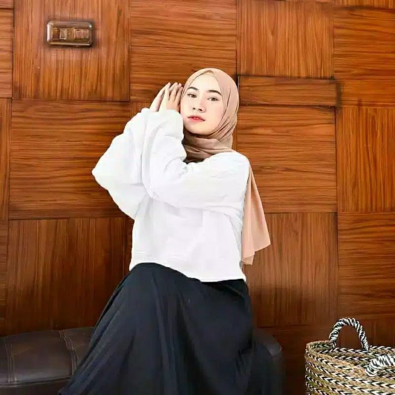 OVERSIZE CROOPE SWEATER / SWEATER WANITA CROP POLOS / OVERSIZE LENKA-PUTIH SPANDEK