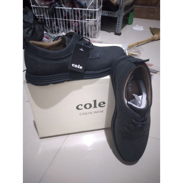 sepatu cole hitam