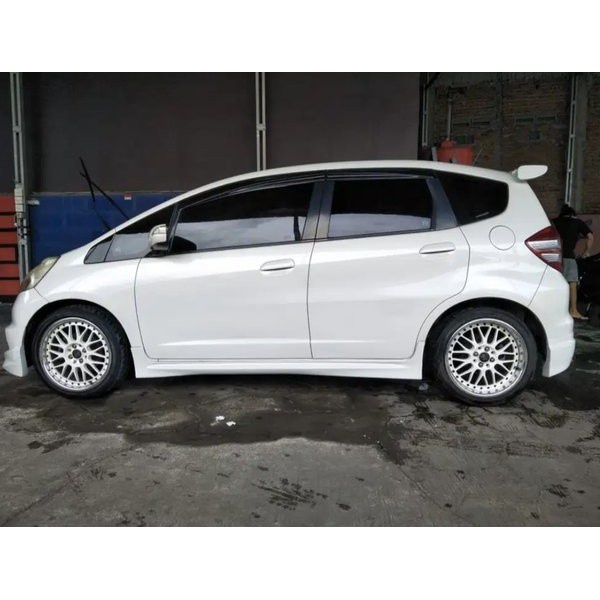 AKSESORIS MOBIL BODYKIT jazz ge8 Mugen