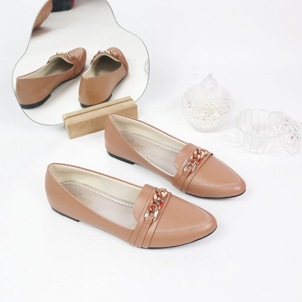 GLARISAMODA Marcy Flatshoes Rantai Gold normal to bigsize jumbo sepatu wanita