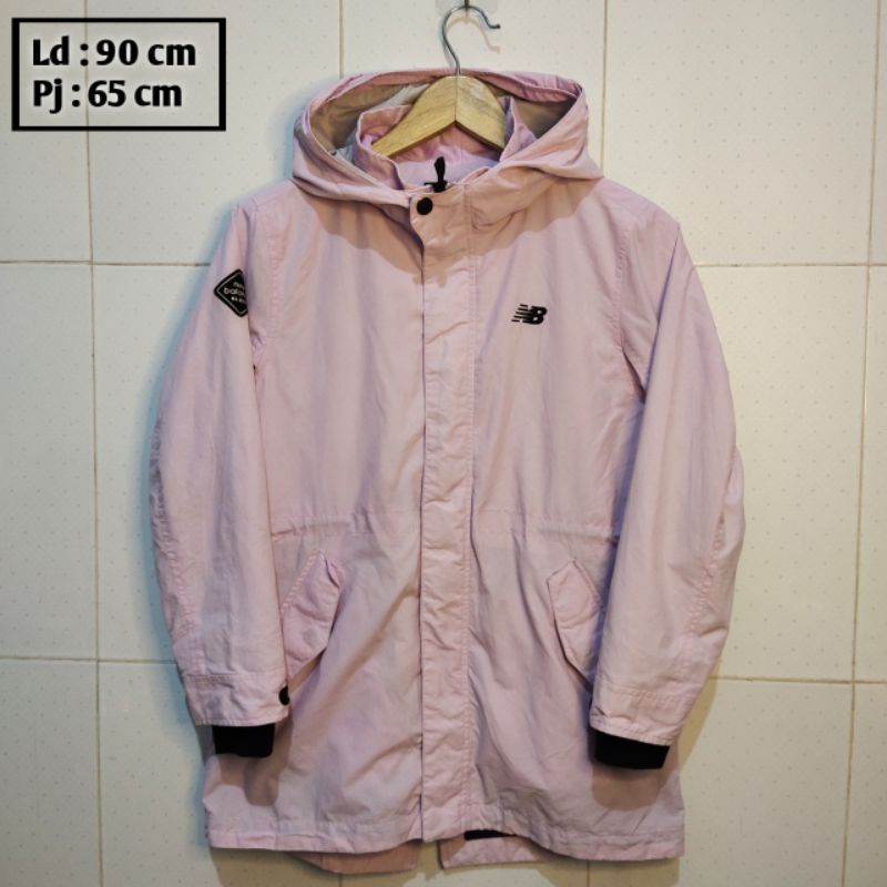 NEW BALANCE preloved branded jaket pria wanita cewek cowok thrift pl bekas second jacket parasut out