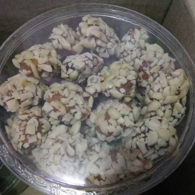 

Kue karamel kacang