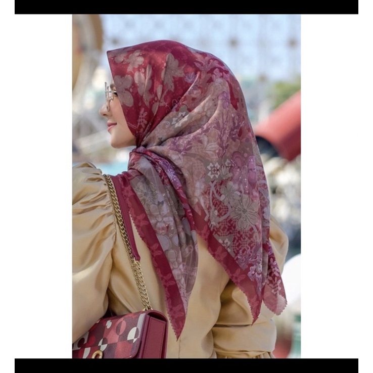 scarlet dream park buttonscarves