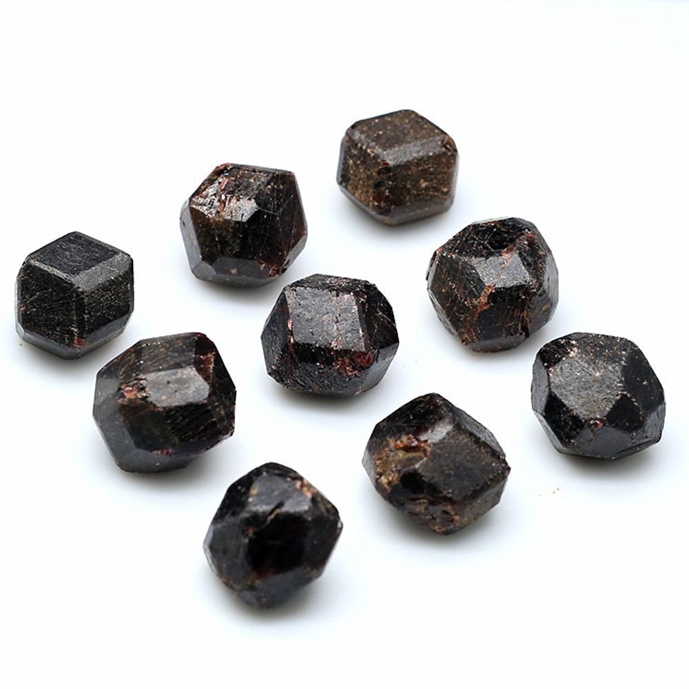 1 / 2pcs Batu Permata Kristal Kuarsa Garnet Merah Bentuk Irregular Untuk Membuat Perhiasan