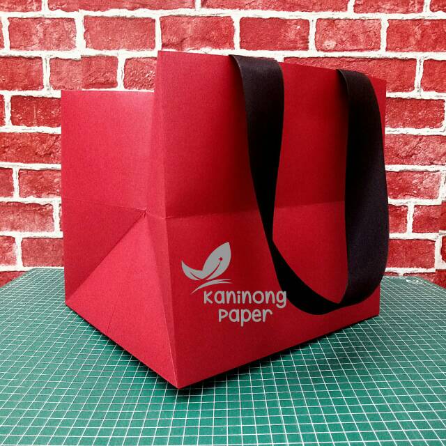 Jual Paper Bag Kotak Besar dan Tebal Merah Mewah Kertas Bling Bling ...