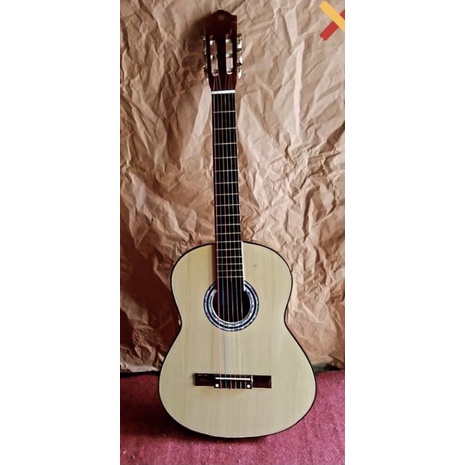 Preloved Gitar Akustik (Gitar kecil) khusus daerah bandung