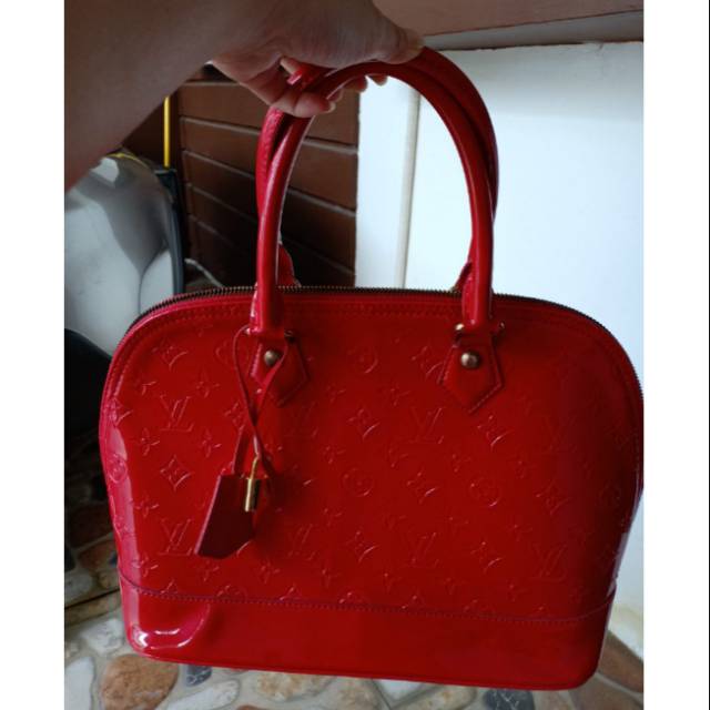 Tas Louis vuitton alma merah (LV) kulit asli
