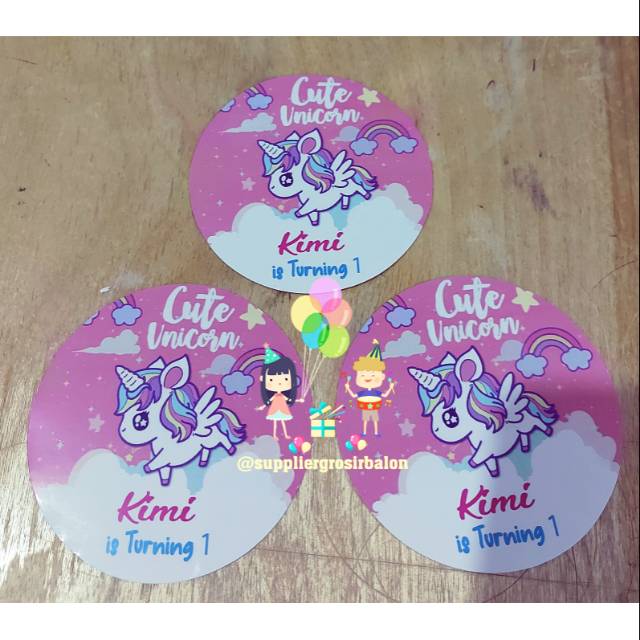 

Label stiker bulat tema cute unicorn