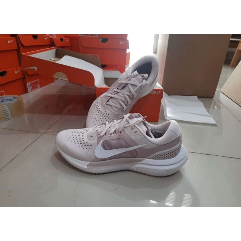 Nike Zoom Vomero 15