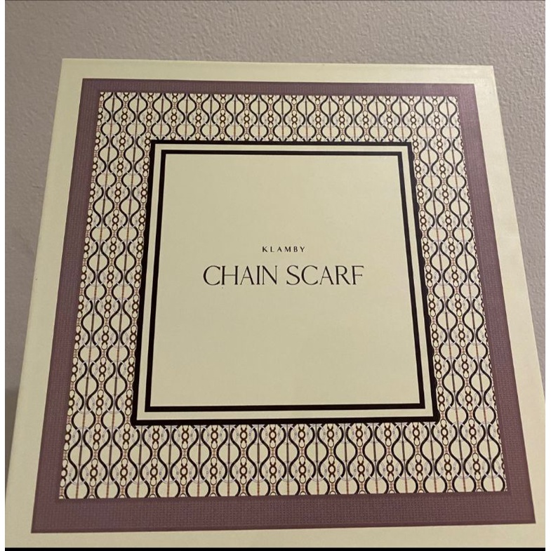 CHAIN SCARF WEARING KLAMBY PL