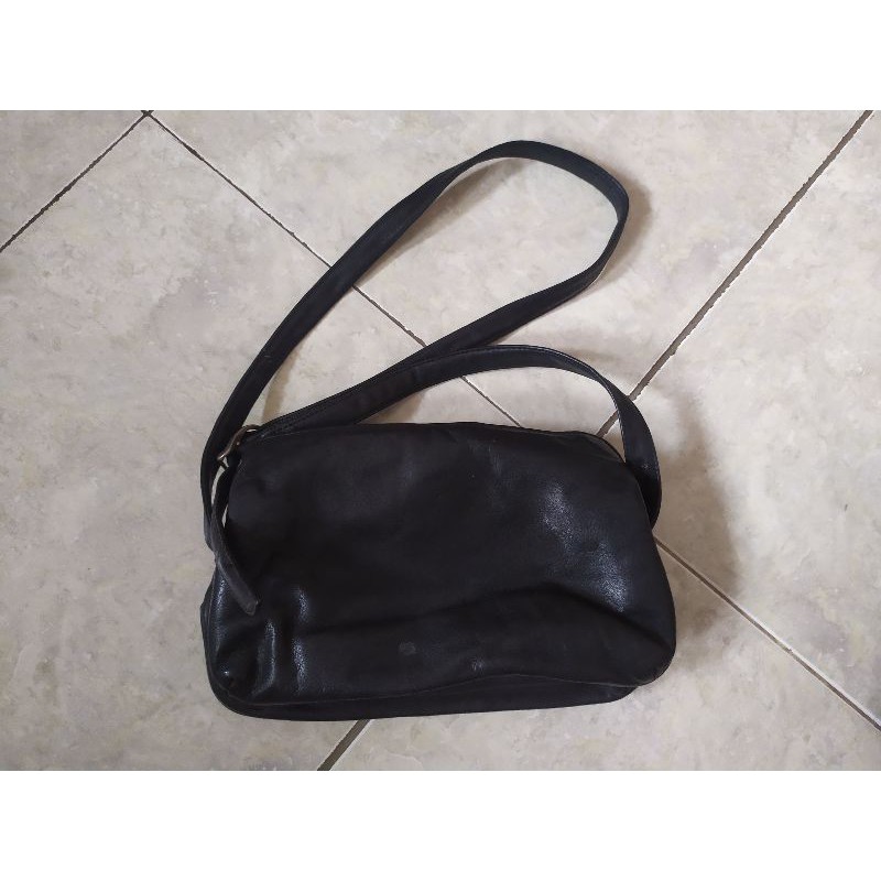 Kenneth Cole Leather Sling Bag