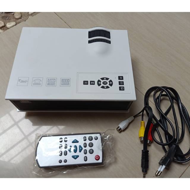 Projector atau LCD mini