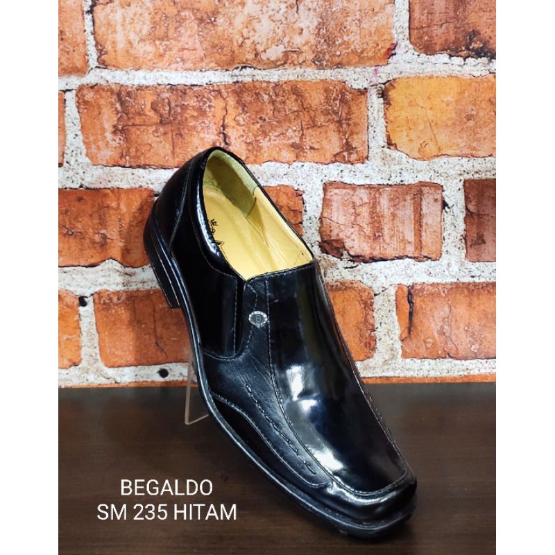 sepatu kantor pria , sepatu kantor cowok , sepatu formal BEGALDO