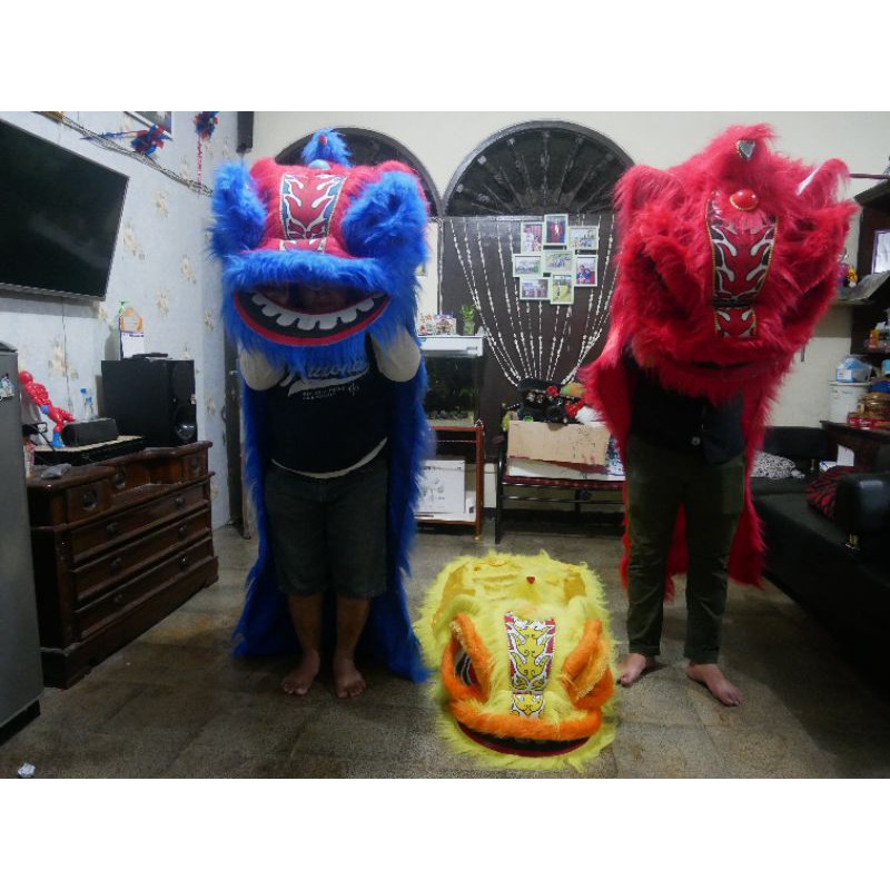 Barongsai dewasa 60x50x50 mulut bisa dimainkan,, mata bisa menyala dan bisa berkedip