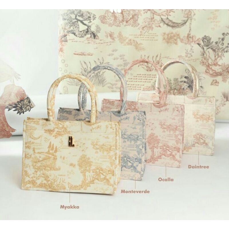 Classic Forest Tote Bag by Heylocal.id
