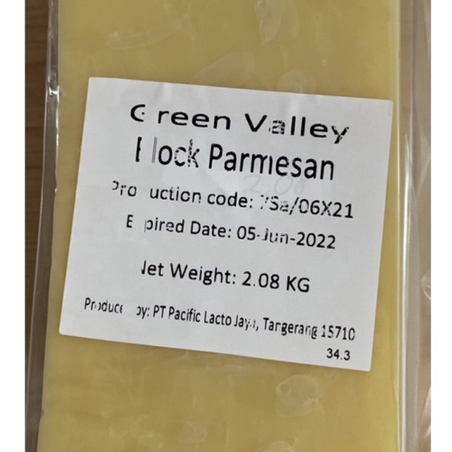 Green Valley Parmesan Blok / Keju Parmesan Cheese / Keju Parmesan Block