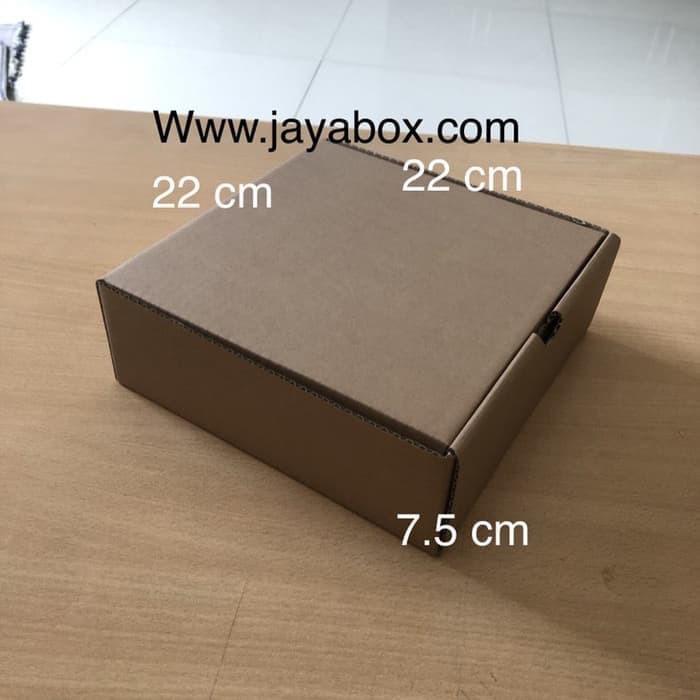 

(Minimum Order 10 PCs) kardus/kotak/box pizza/cake/kue 22x22x7