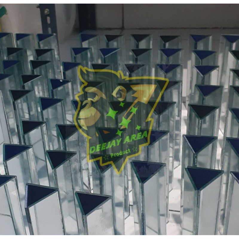 Kaca cermin untulan ikan louhan