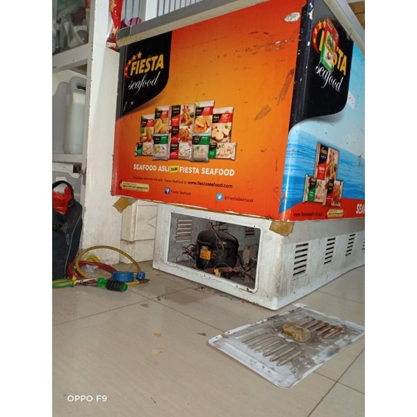 Jasa Servis Freezer Box Dan Isi Freon (BERGARANSI)
