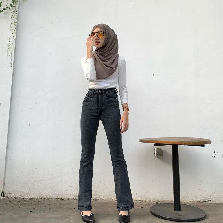 KJT.247748 ◦ Hellen Cutbray Jeans (Cky)