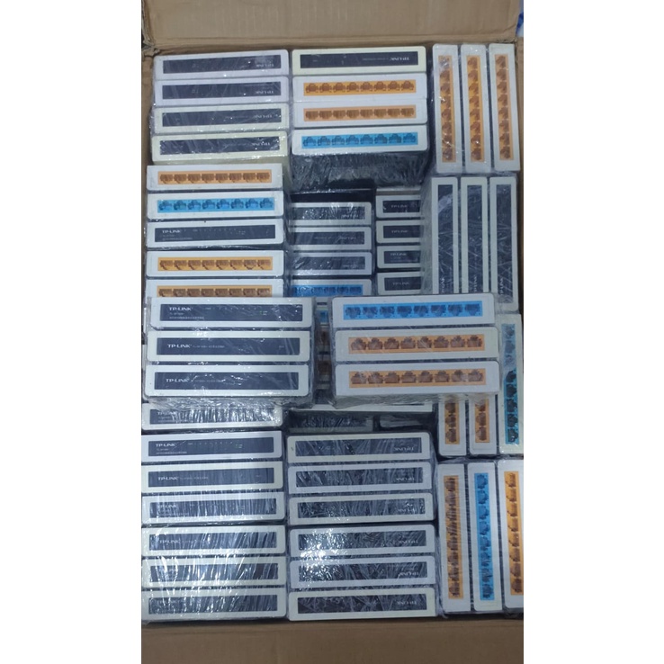 Switch hub Tp Link 8 port 10/100 M + Adaptor Bekas