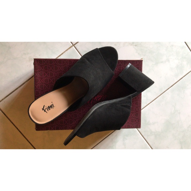 SepatuWanita Heels Wedges Black Fioni Payless
