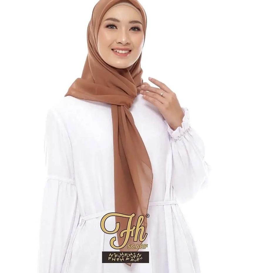 TERBARU kerudung jiilbab / hijab segi empat bahan bella square polos jahit tepi neci murah premium warna hijau matcha / sage green terbaik