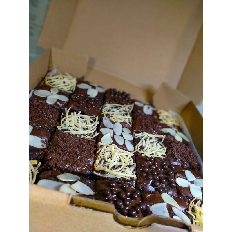 

brownies sekat 20×20 maksimal 3toping