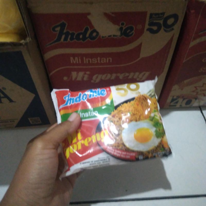 

indomie goreng isi 40 pc