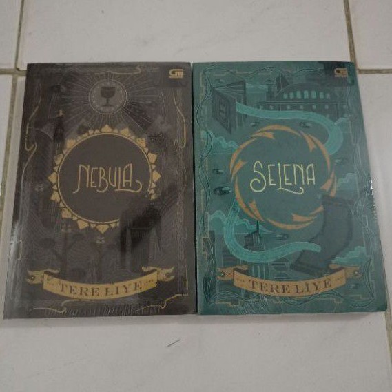 novel Selena dan Nebula