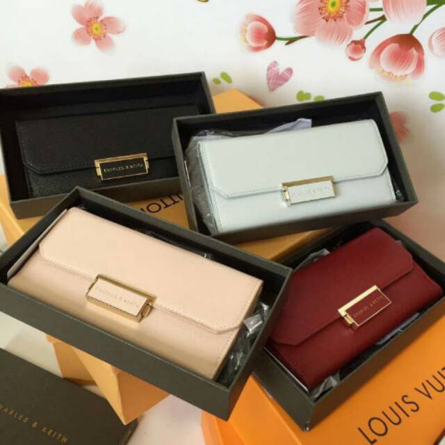 CHARLES N KEITH FRONT PLATED WALLET ORIGINAL