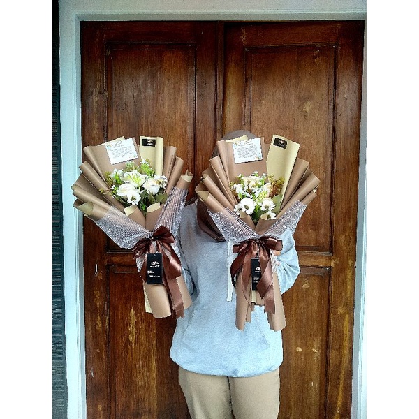 (SIZE S++) BUKET BUNGA WISUDA/HADIAH/GIFT/MURAH/BAGUS/BIRTHDAY/ENGAGEMENT