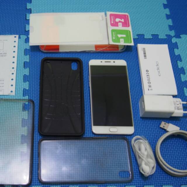 Oppo F1 plus second BONUS MELIMPAH
