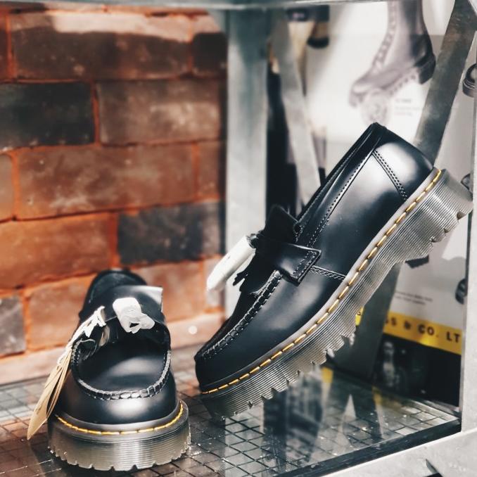 Sepatu Dr. Martens Adrian Tassel BEX Yellow Stitch
