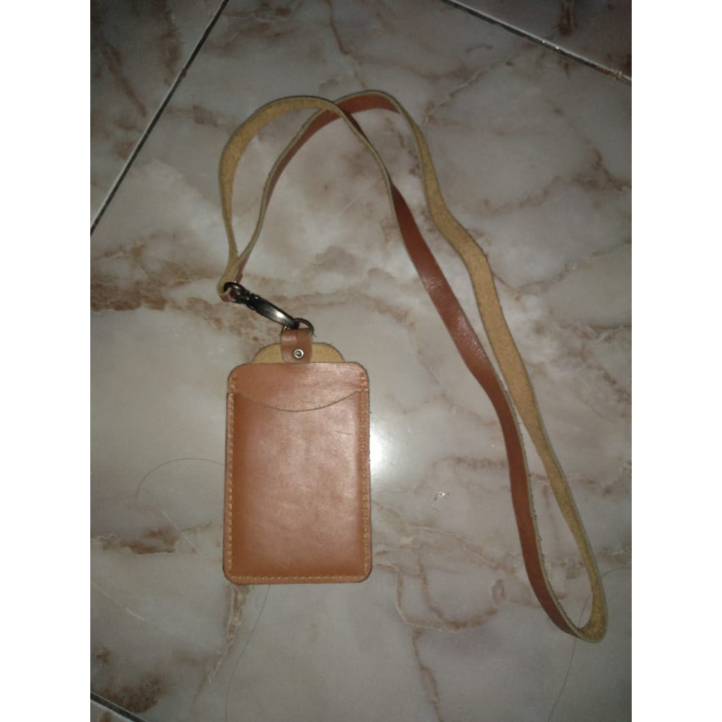 

Name Tag ID Card Kulit Sapi Pull Up + Tali