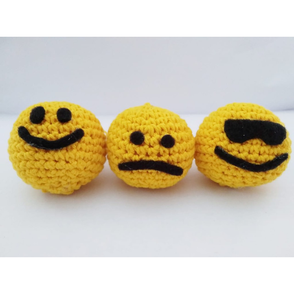 Gantungan Kunci Rajut (Emoticon)