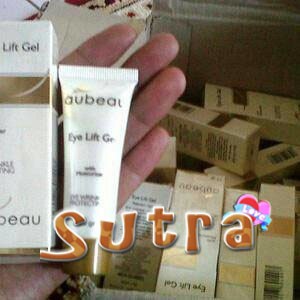 OBAT PENGHILANG KANTUNG MATA HITAM / MATA PANDA AMPUH TERBAIK