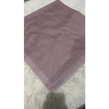 preloved tapis voal buttonscarves