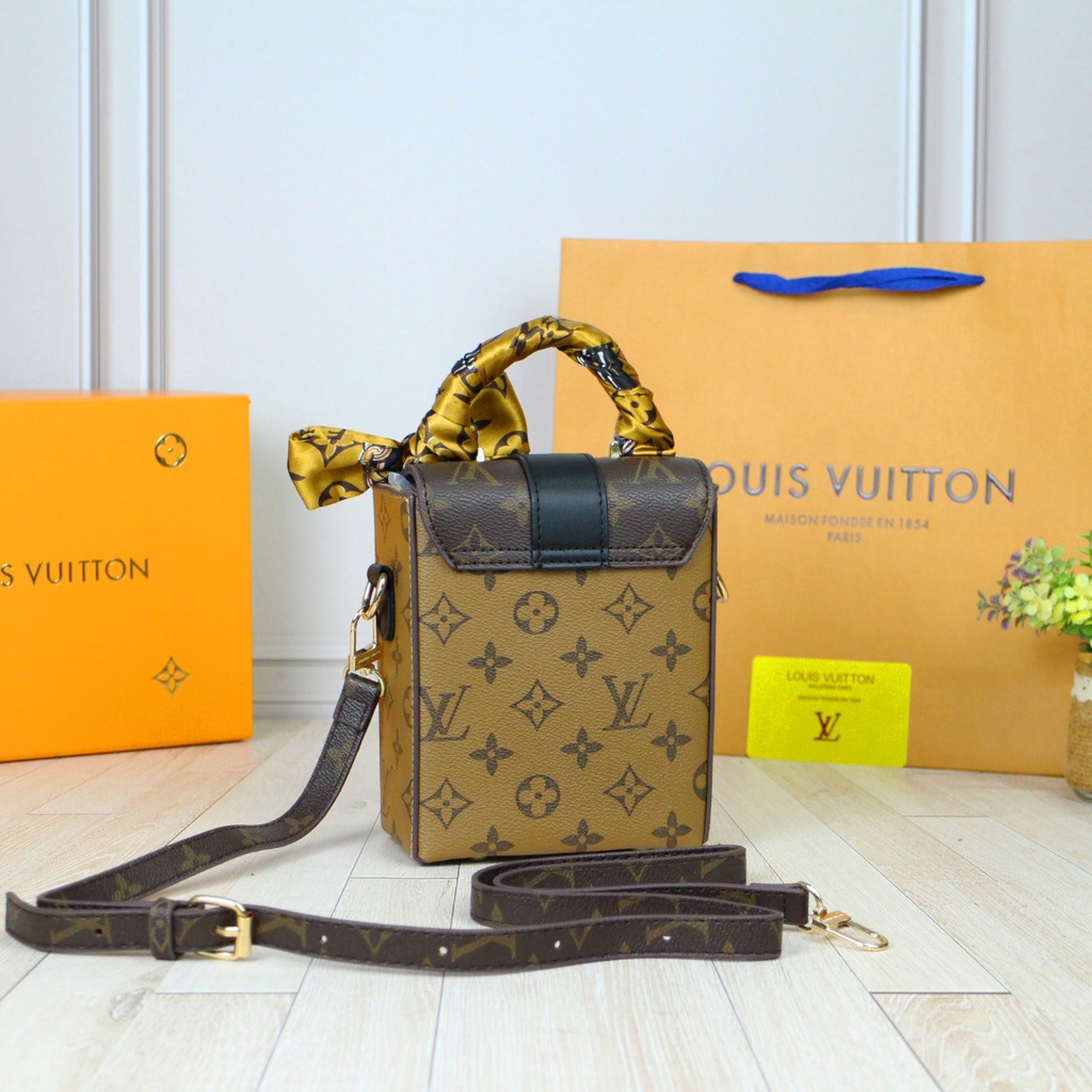 L¤uis Vuitton Sling Bag Phone 6002 (FreeBubble wrap+Sall+ Dalam Suedee+ Emboss+NoSeri)